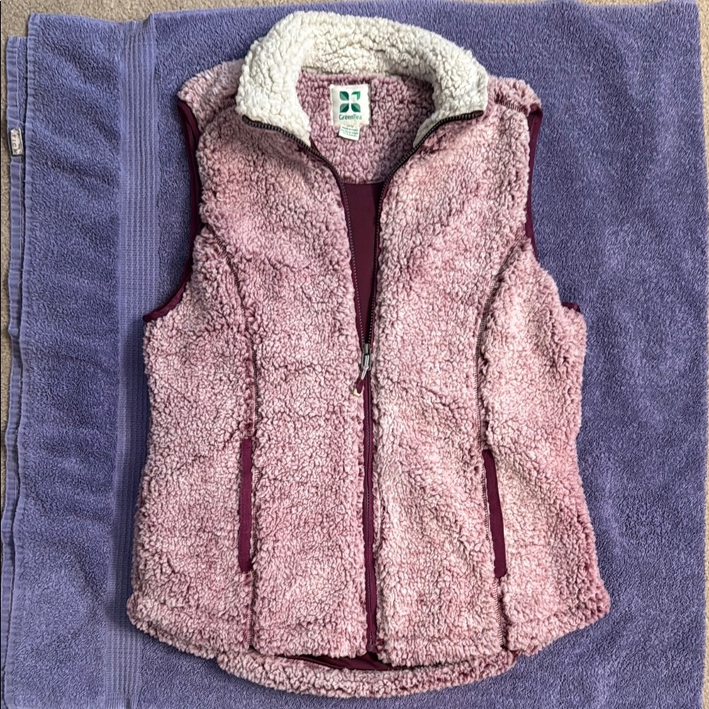 Green Tea Women’s Pink Sherpa Vest